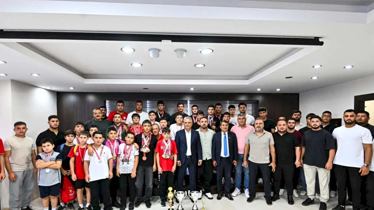 Antalya Muratpaşa güreşte yeni hedefler belirledi