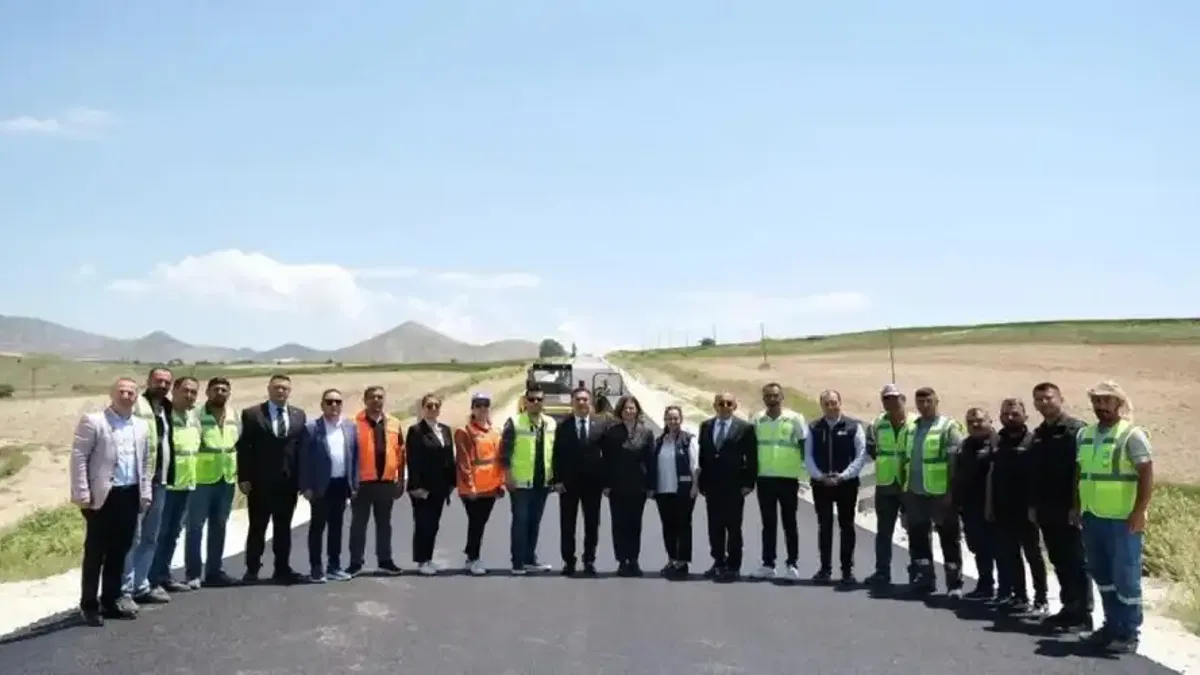 Eskişehir’de Sivrihisar-Çeltik yolunda asfalt çalışması