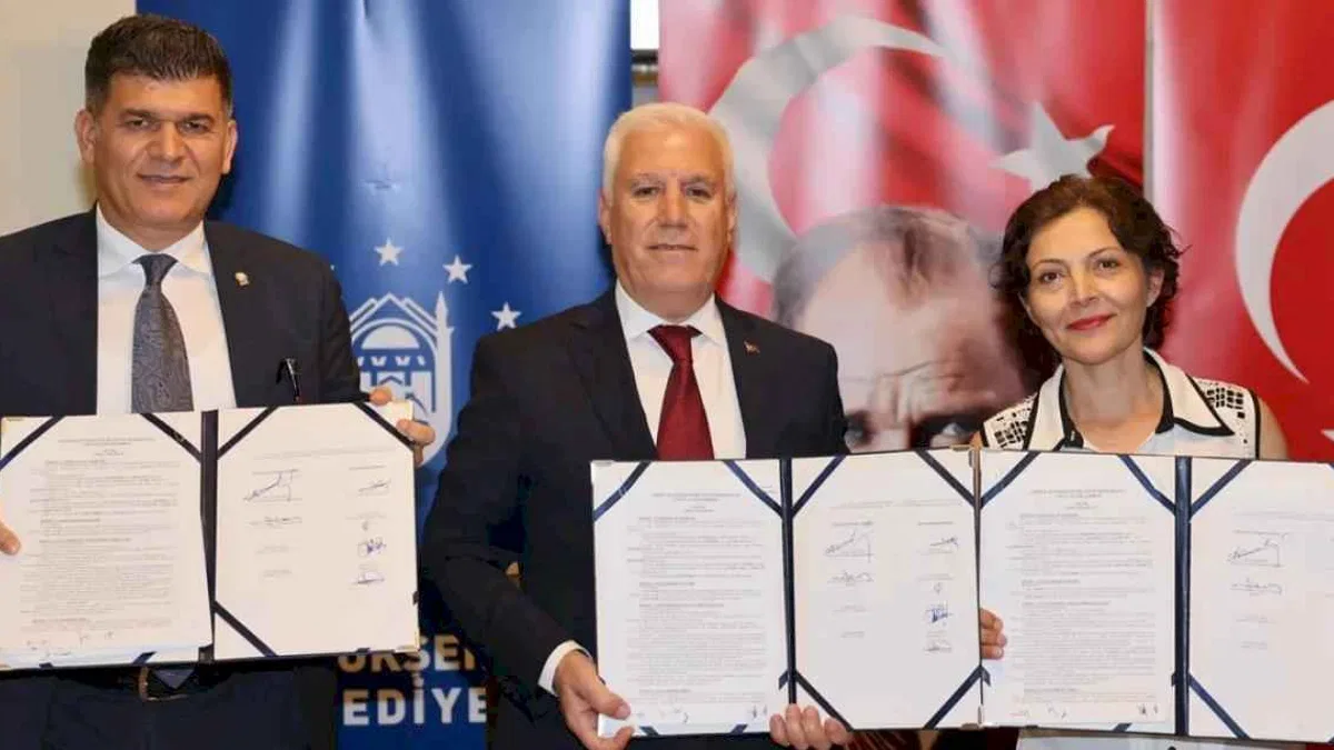 Bursa Büyükşehir'de toplu sözleşme için imzalar atıldı