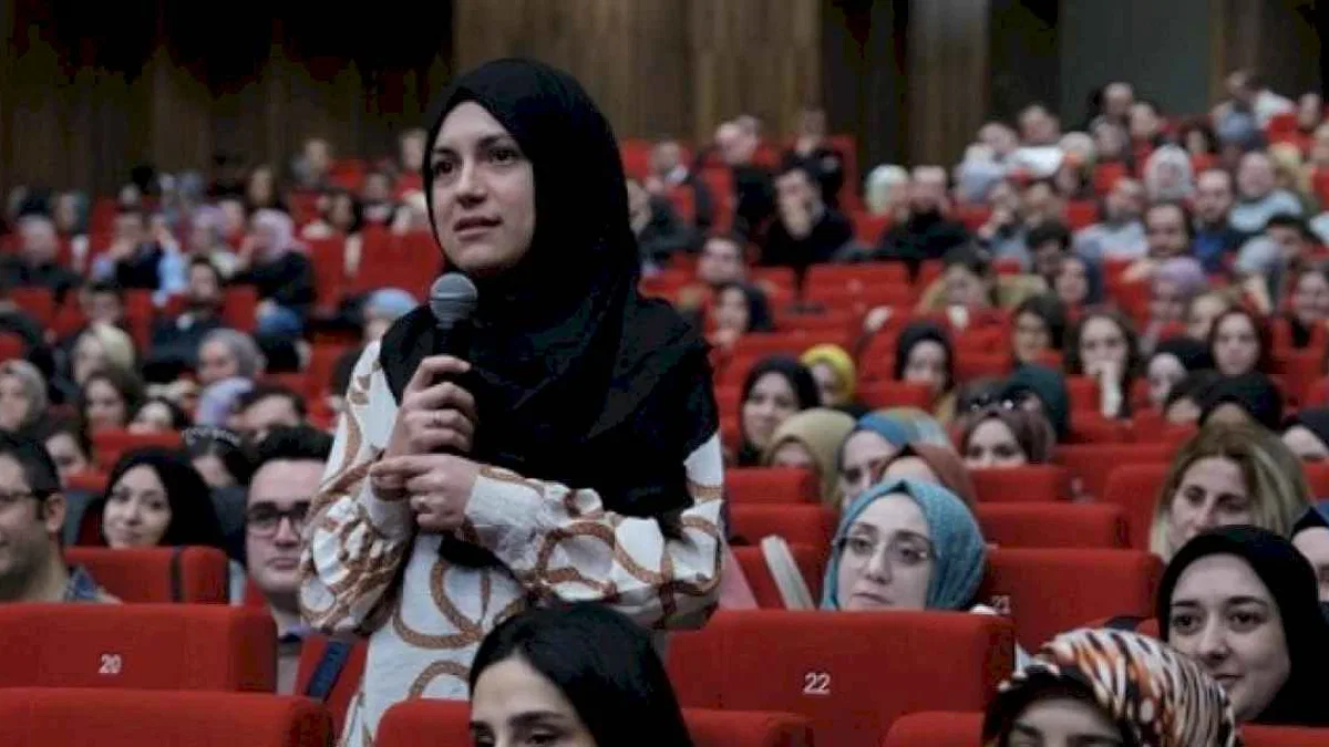 Kocaeli Büyükşehir'den Kılavuz Gençlik projesi