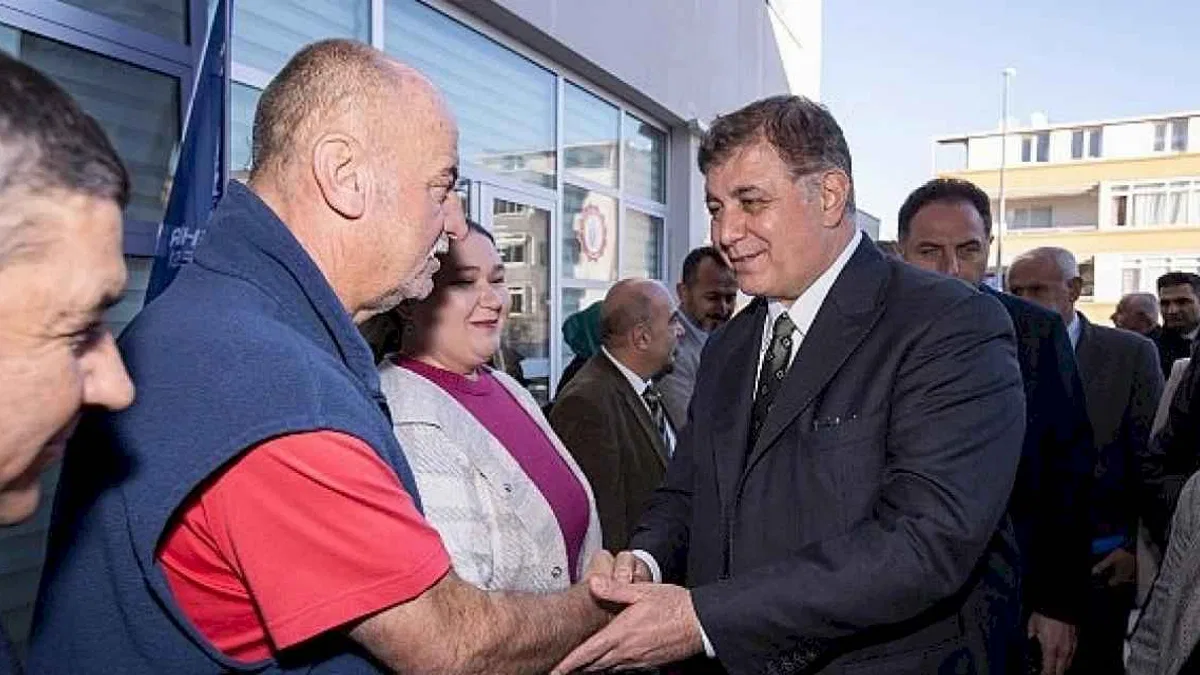 Başkan Tugay Aliağa'da muhtarlarla bir araya geldi "Yürekten sevgiyle, dürüst hizmet anlayışıyla yanınızdayız"
