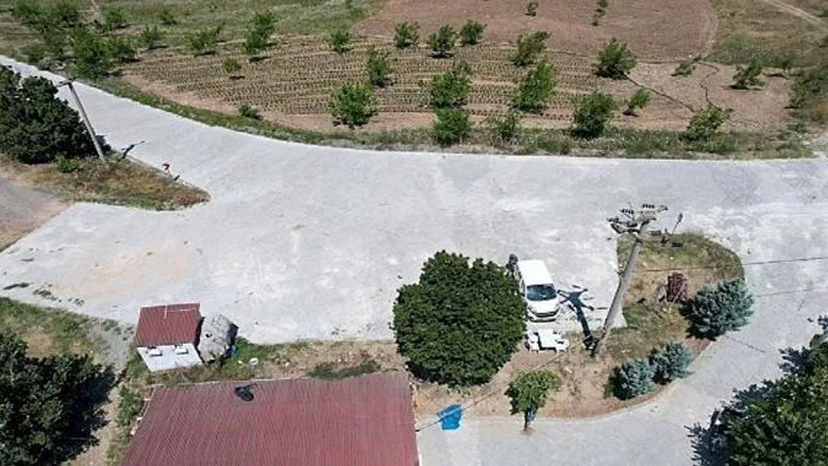 Karamürsel Çamdibi Mahallesi'ne parke