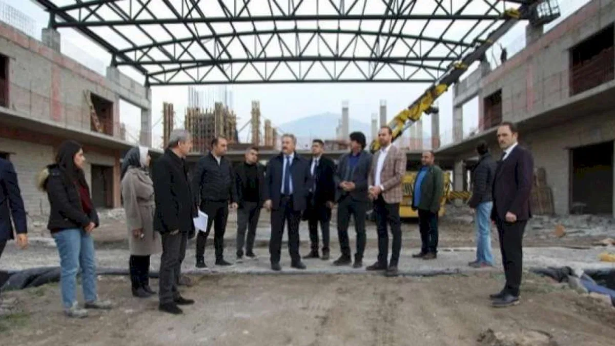 Kayseri Melikgazi'de Havacılık Lisesi'nin yapımı sürüyor