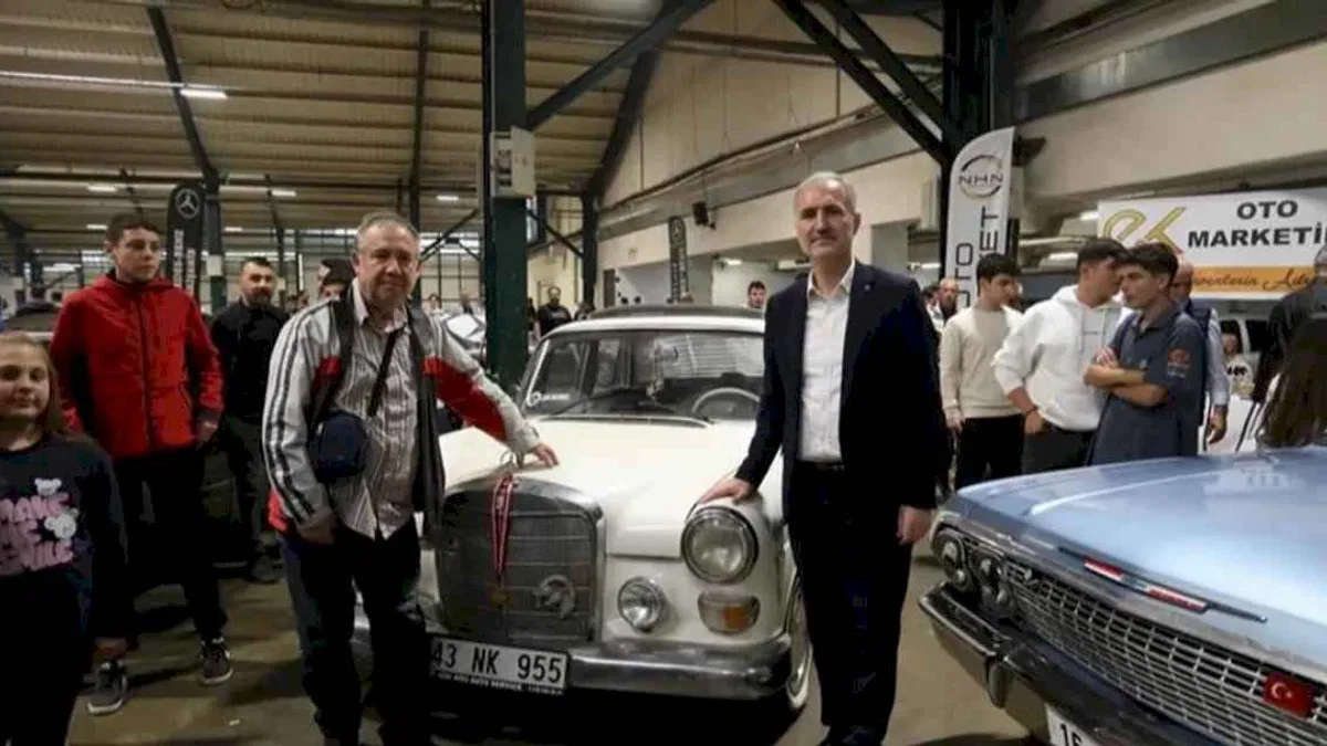Mercedes tutkunları İnegöl’de  bir araya geldi