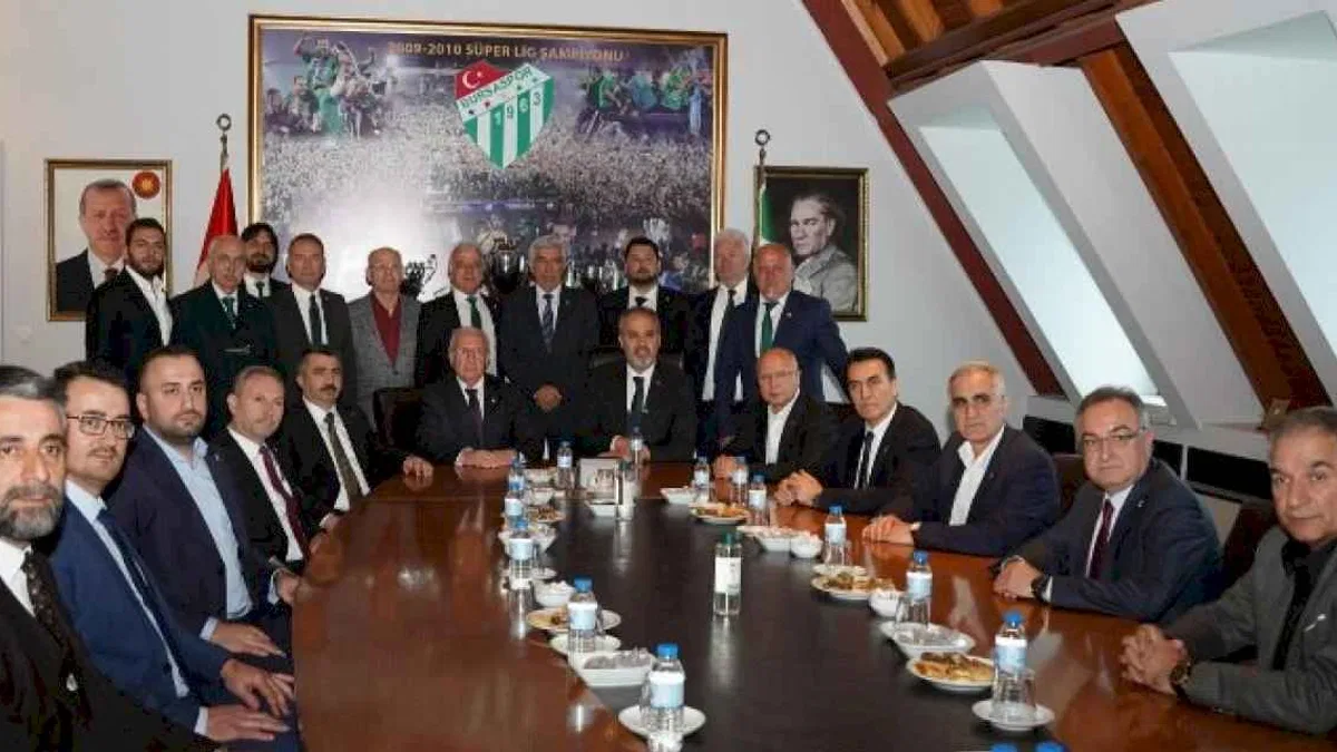 AK Parti’den Bursaspor’a ziyaret