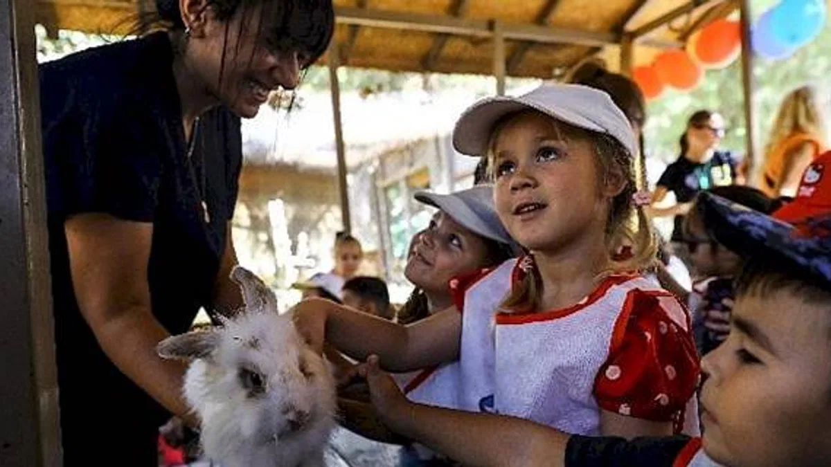 Dünya Hayvanları Koruma Günü'nde Miniklere Eğlenceli Gezi