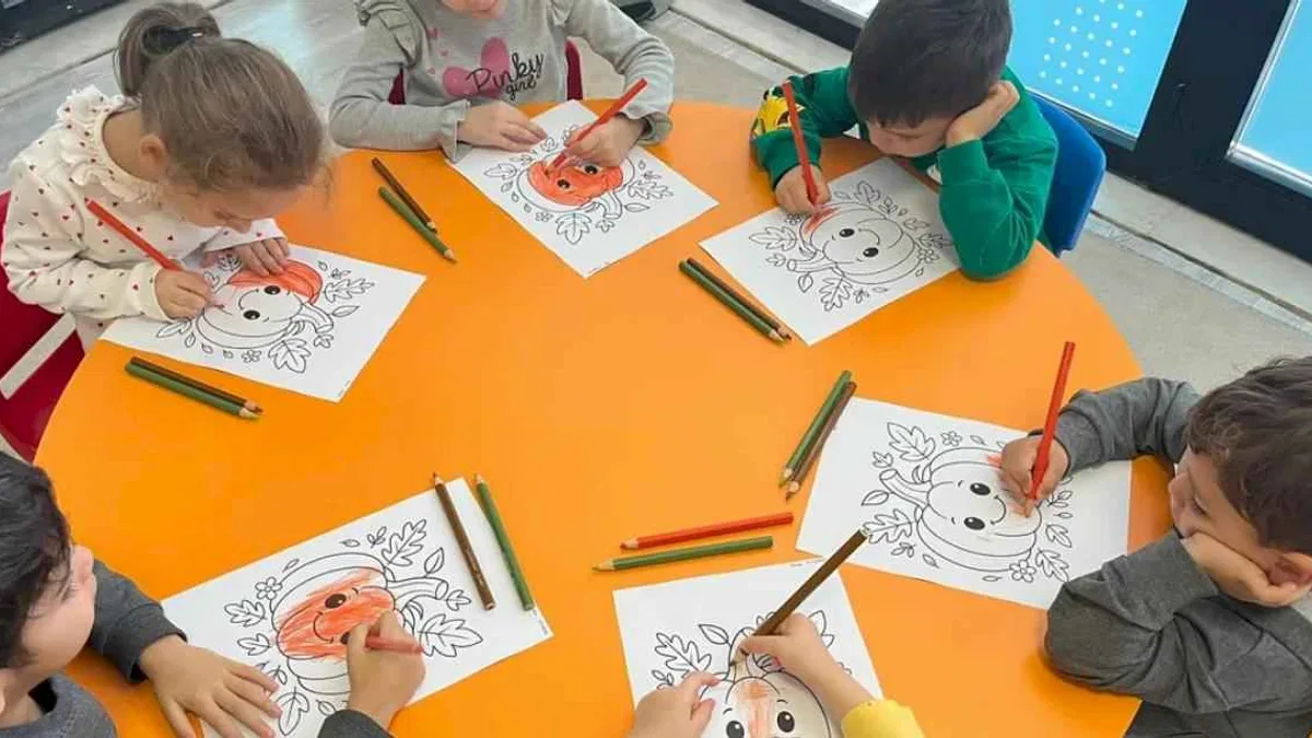 Kocaeli'de anne çocuk aynı kursta eğitimde