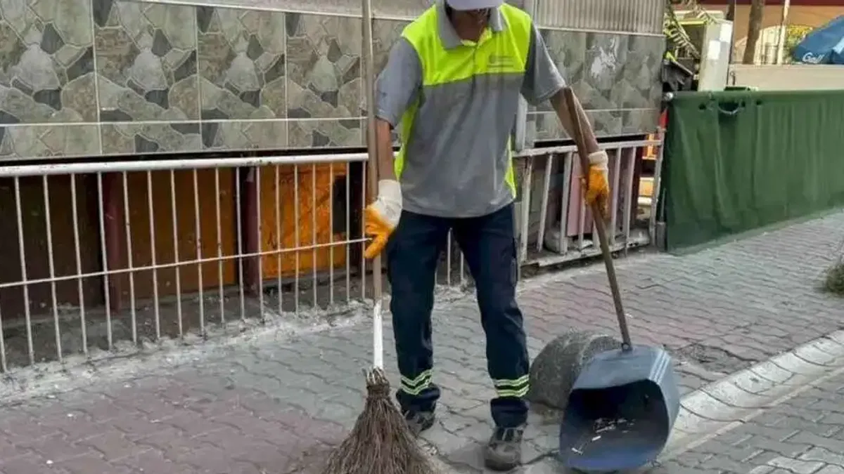İstanbul Bakırköy'de temizlik seferberliği sürüyor