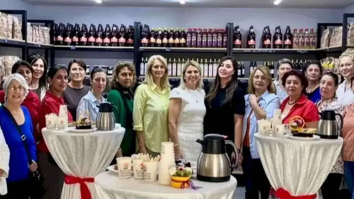 Antalya Muratpaşa'da kadın dayanışması büyüyor