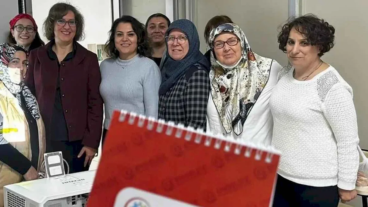 Kocaeli İzmit’te Engelsiz Ebeveyn Akademisi devam ediyor