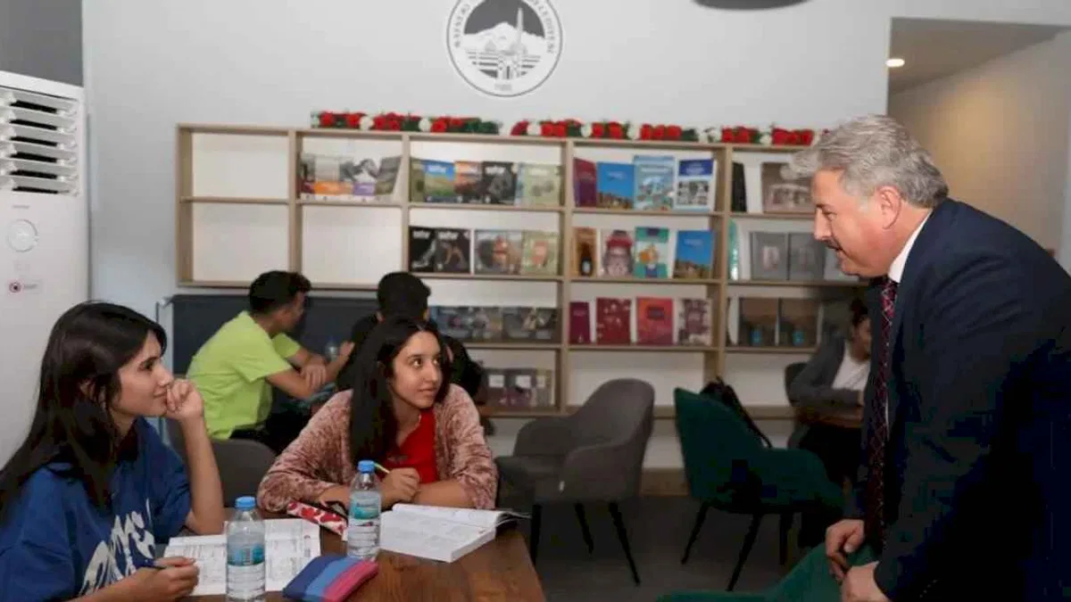 Kayseri Melikgazi'nin 'akıl küp'leri eğitime katkı sunuyor