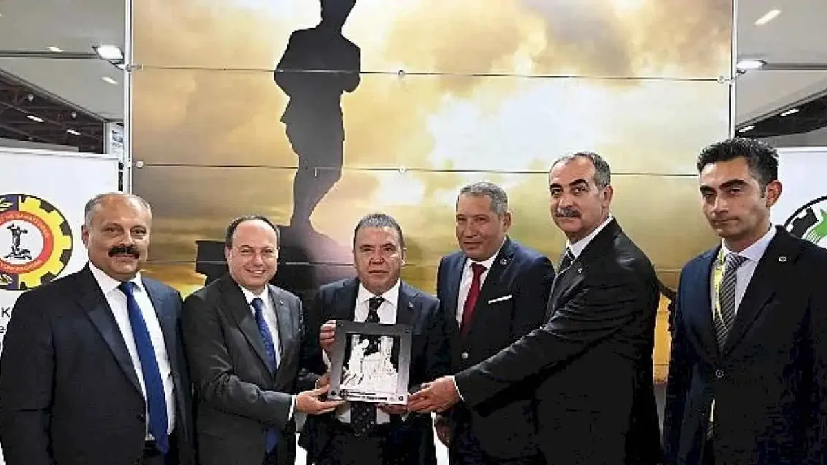 Başkan Böcek: Çiftçimiz için var gücümüzle çalışıyoruz