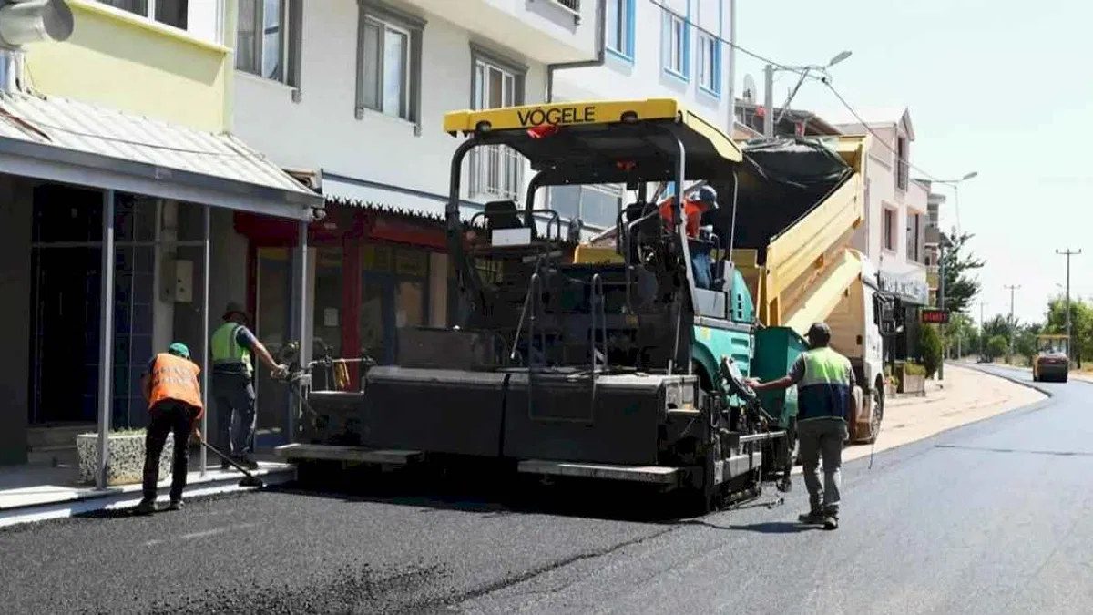 Bursa Osmangazi’de asfalt çalışmalarına hız verildi