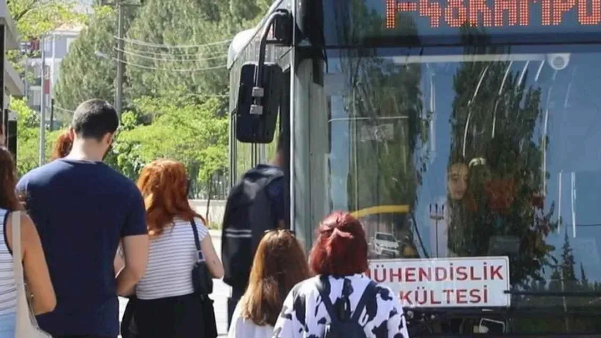 Muğla Büyükşehir Belediyesi’nden öğrencilere ulaşım desteği