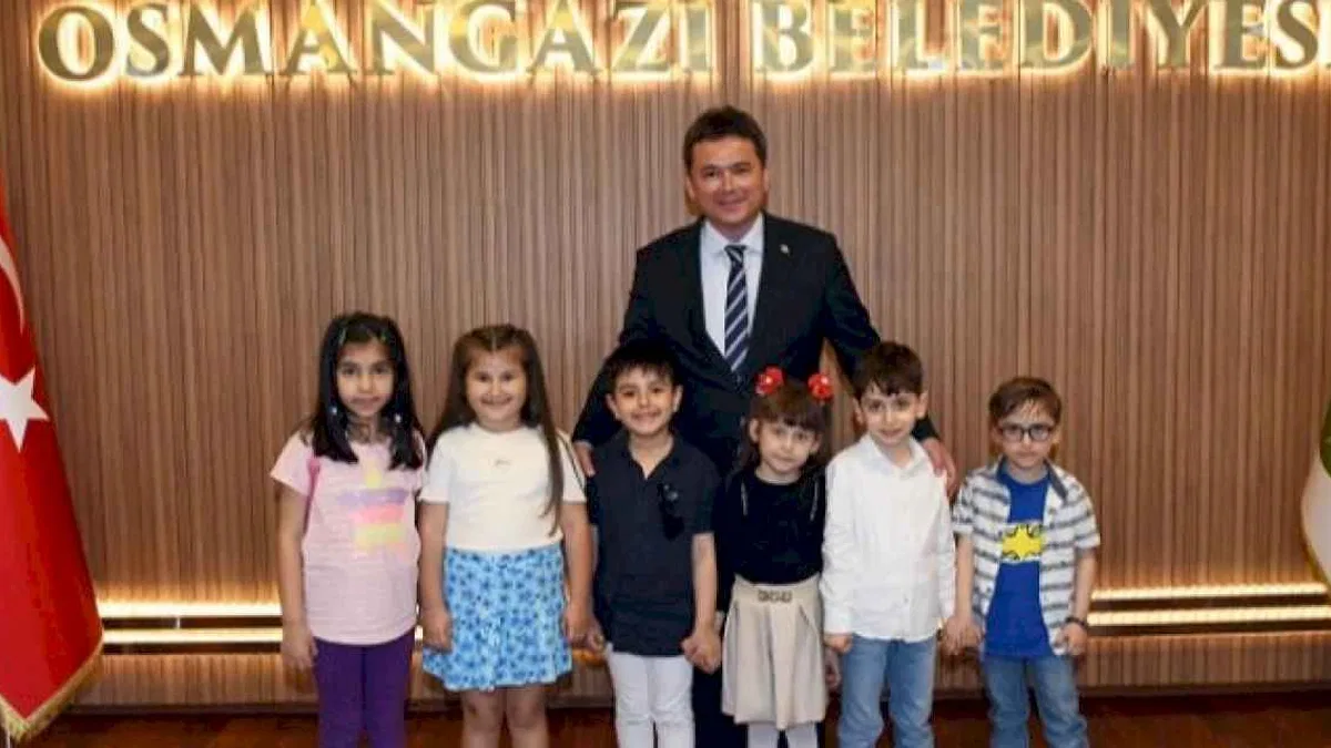 Osmangazi’den miniklere 23 Nisan sürprizi