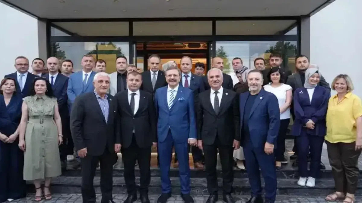 Gebze Ticaret Odası Heyeti, TOBB Başkanı Hisarcıklıoğlu ile Sakarya'da buluştu