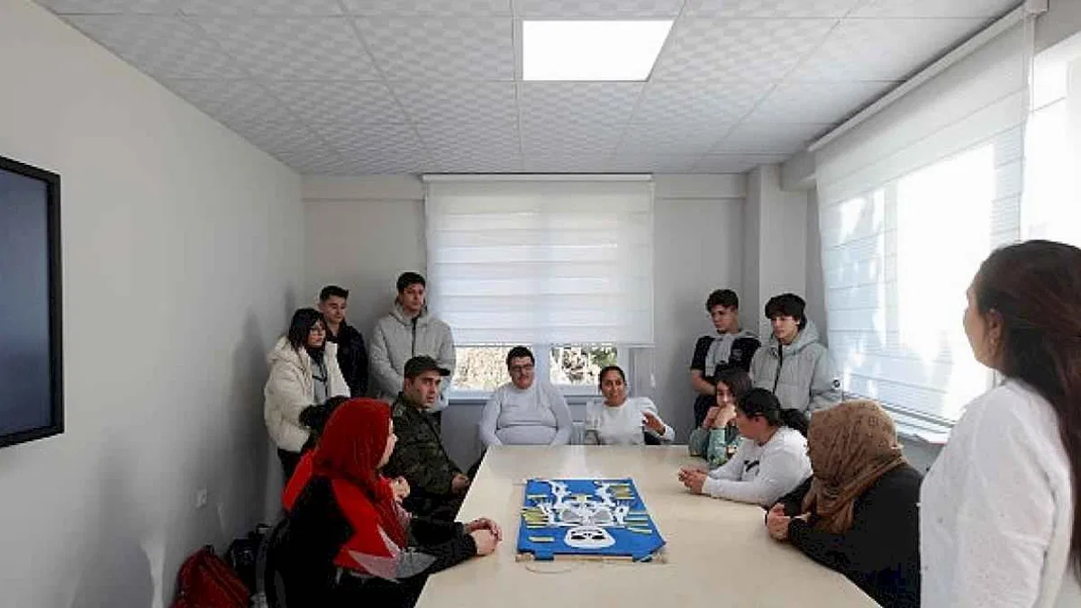 15 Temmuz Şehitler Anadolu Lisesi'nden Özel İnsanlara Ziyaret