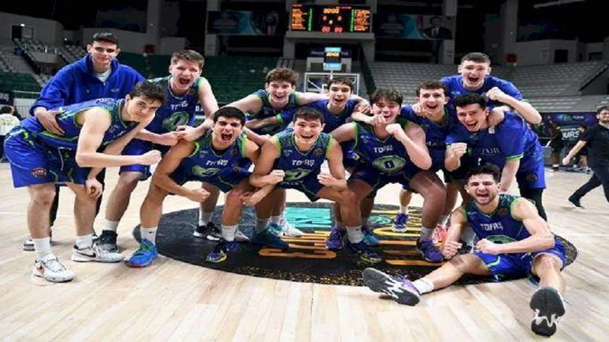 Tofaş Gençler potada namağlup yarı finalde