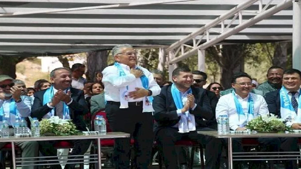 Kayseri protokolü Dadaloğlu Şenlikleri'ne katıldı