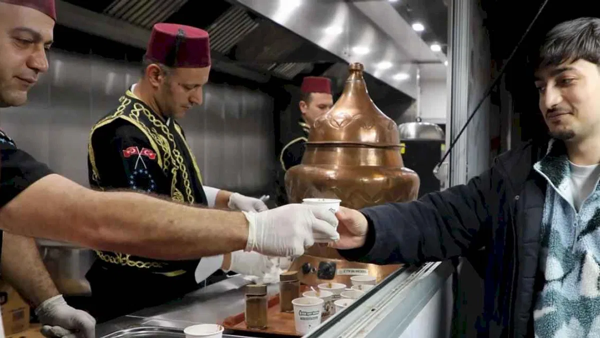 Konya'da Şeb-i Arus'a özel Karatay'dan sahlep ikramı