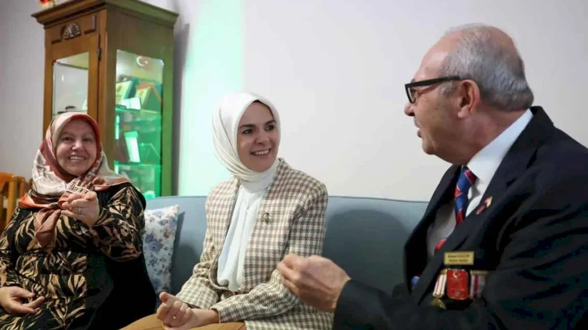 Bakan Göktaş'tan yarım yüzyıllık aşka sürpriz ziyaret