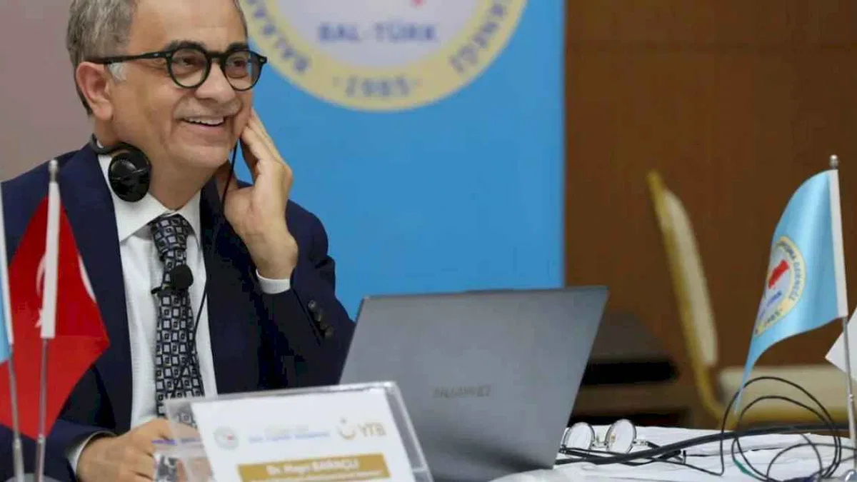 Dr. Hayri Baraçlı, Bulgaristan’dan gelen gençlerle liderlik üzerine buluştu