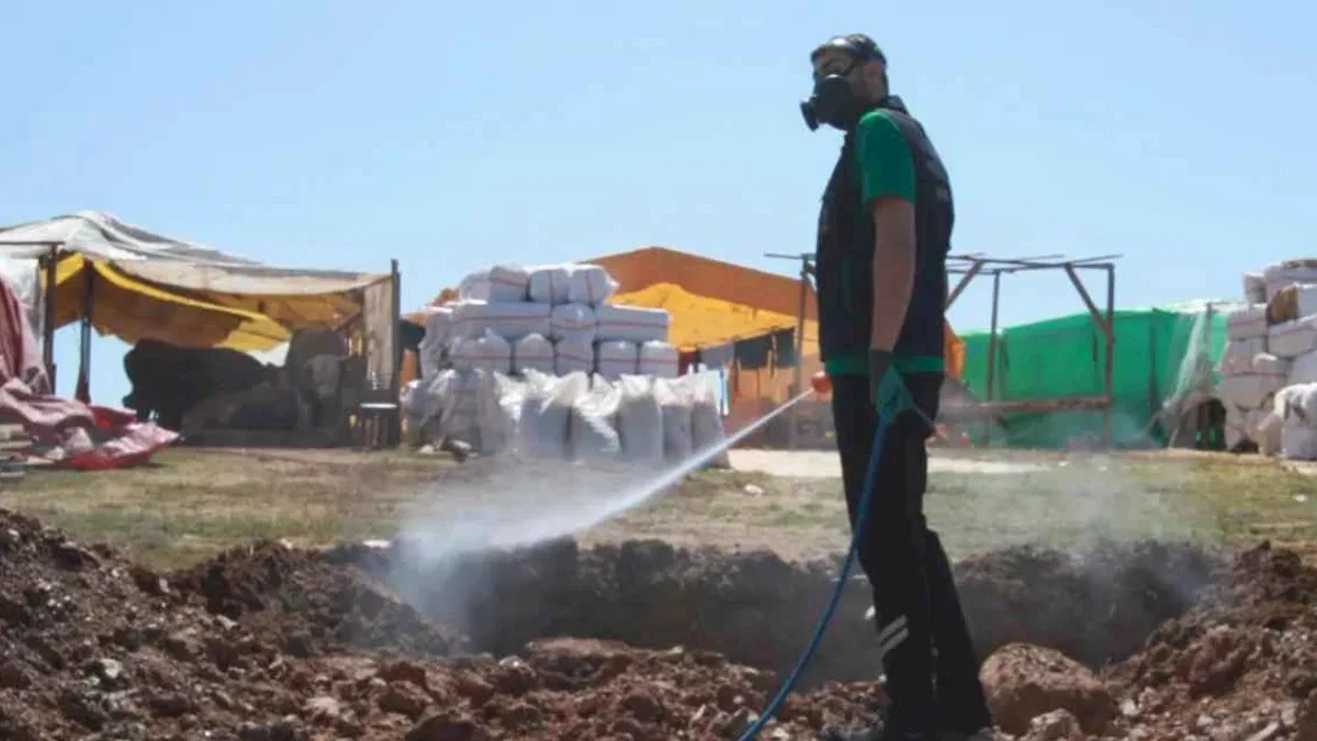 Kocaeli Büyükşehir, kurban pazar yerlerini ilaçlıyor