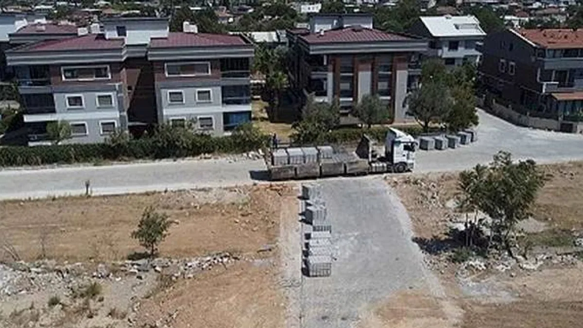 Menderes'te Söğüt Sokak Yolu Tamamlandı