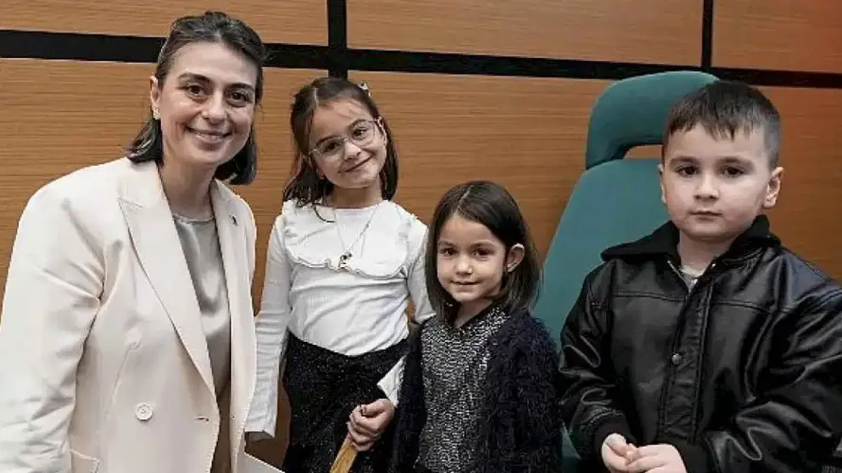 Üsküdar Belediyesi'nce, "Dünya Çocuk Hakları Günü"nde "Çocuk Gözüyle Üsküdar" çocuk meclisi düzenlendi