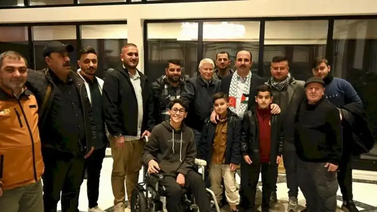 Gazzeli aileler aynı sofrada bir araya geldi