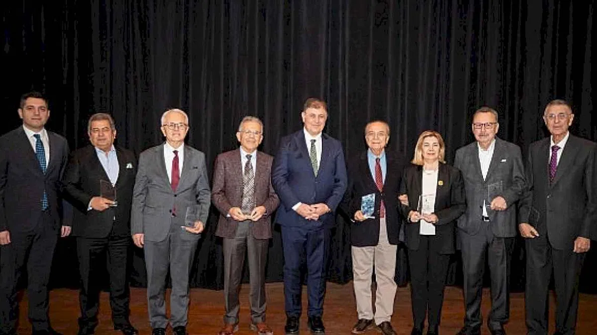 Başkan Tugay'dan iklim nötr çağrısı "İzmir'deki tüm kurumların sürece katılması gerekiyor"