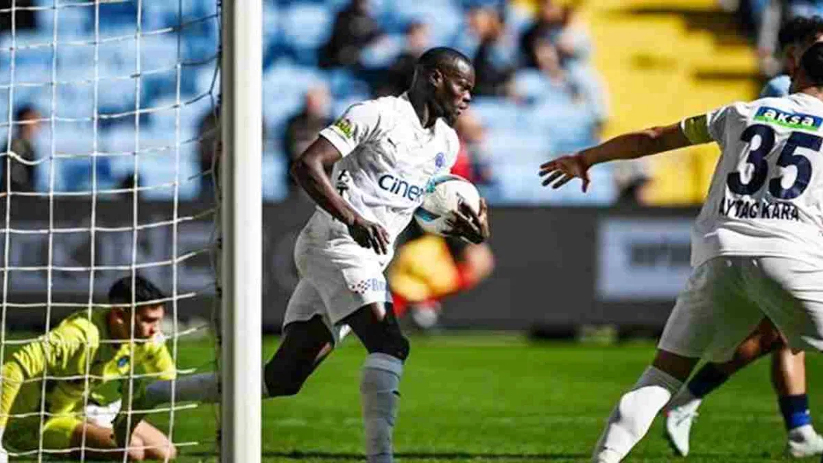 Adana Demirspor 3-5 Kasımpaşa (Maç Sonucu) Bol gollü maçın kazananı Kasımpaşa