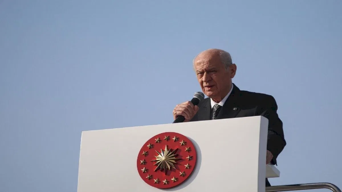 Bahçeli: Recep Tayyip Erdoğan'ı sizlere ezdirmeyiz