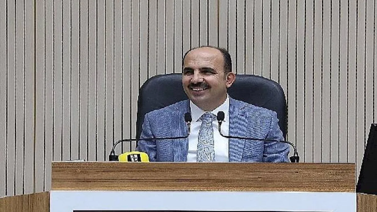 Başkan Altay Büyükşehir Meclisi'nde Konuştu: "Türkiye'ye Örnek Bir Birliktelik Sergiliyoruz"