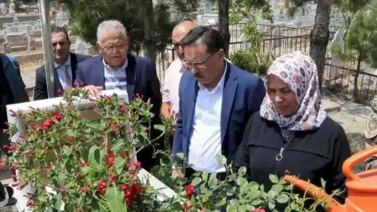 Başkan Büyükkılıç, 15 Temmuz şehitlerini unutmadı