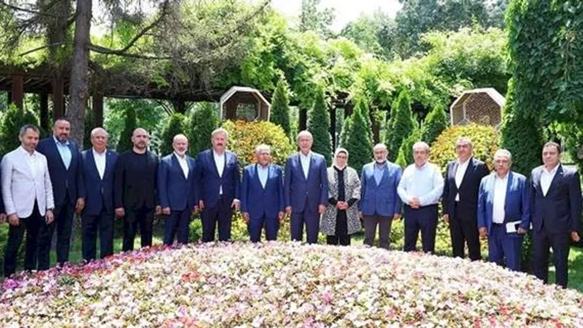 Akar ve Büyükkılıç’tan OSB ve oda başkanlarıyla yatırım değerlendirme toplantısı