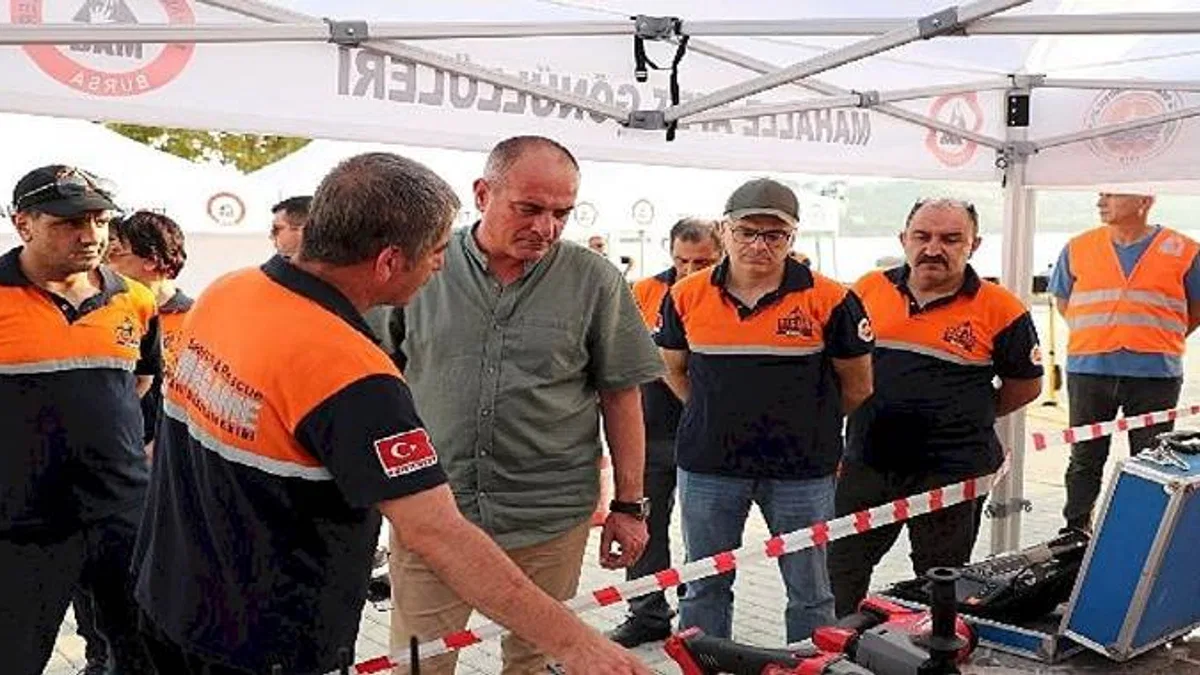Gemlik Belediyesi'nden Mahalle Afet Gönüllülerine dev destek