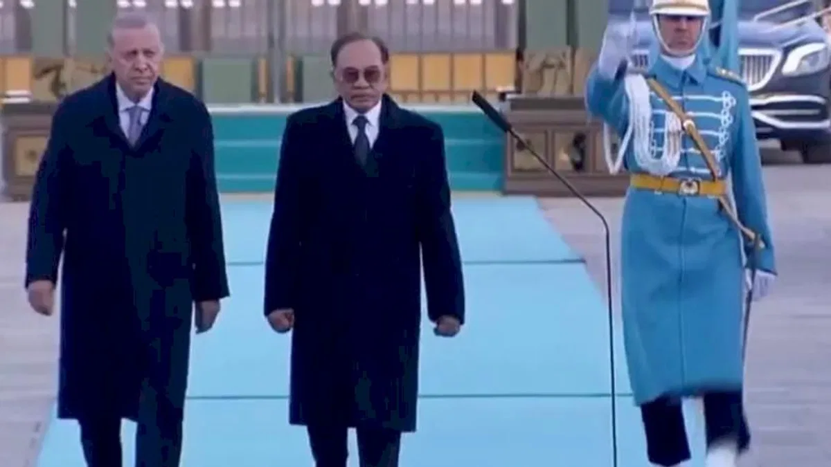 Malezya Başbakanı Enver İbrahim Külliye'de