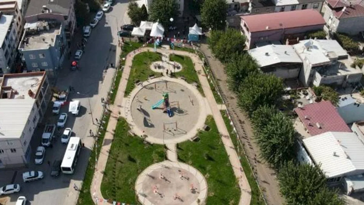 Bursa Yıldırım'da Ayçiçeği Parkı hizmete açıldı