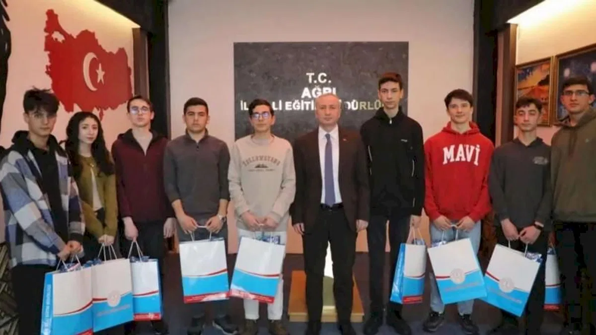 Ağrılı öğrenciler Batman'da TÜBİTAK'ta ödüllendirildi