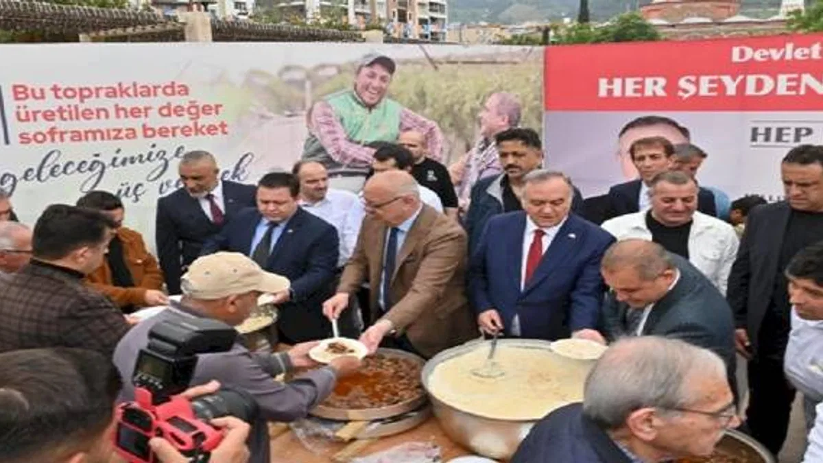 Manisa'da MHP'den 14 Mayıs için pilav hayrı