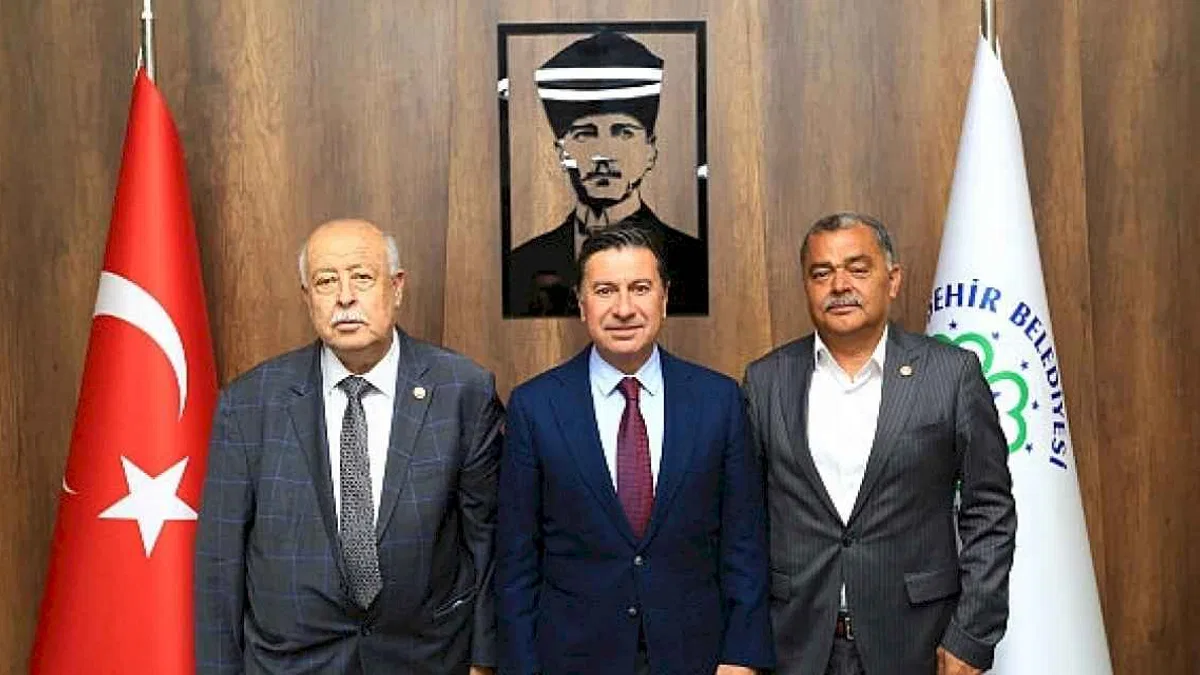 Başkan Aras'tan Muhtarları Birleştiren Hamle