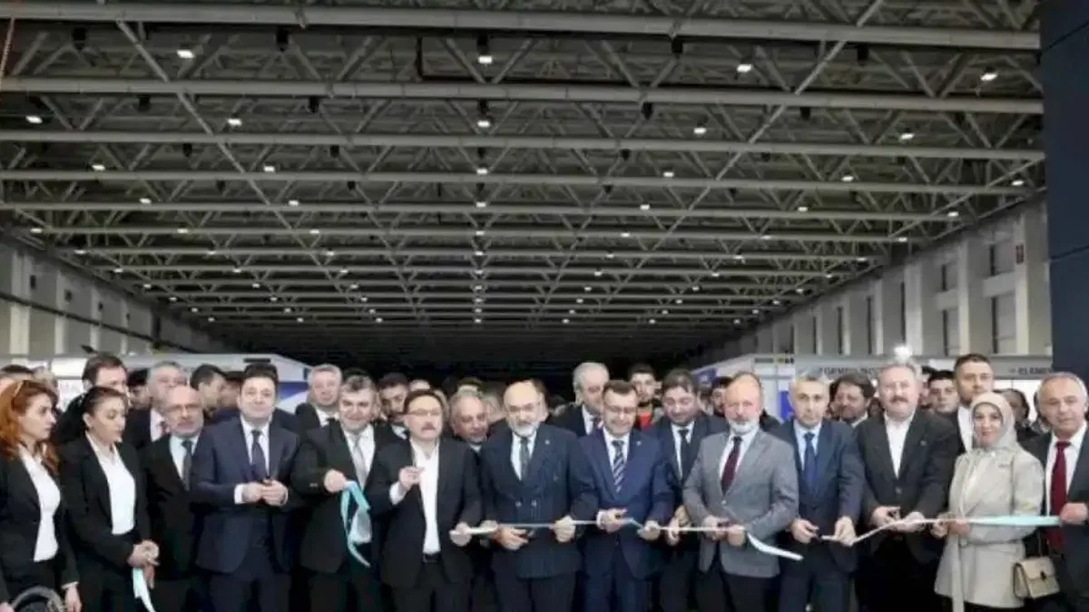 Kayseri'de dev istihdam fuarı açıldı