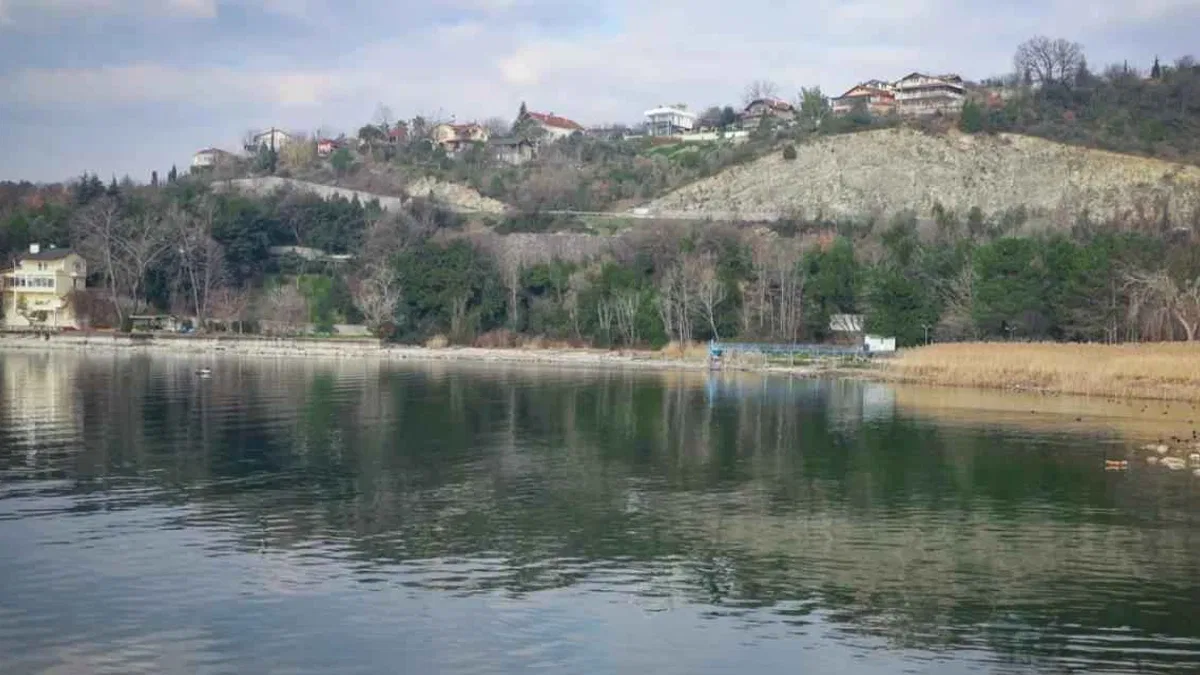 Sapanca yağışlarla 6,5 milyon metreküp su aldı