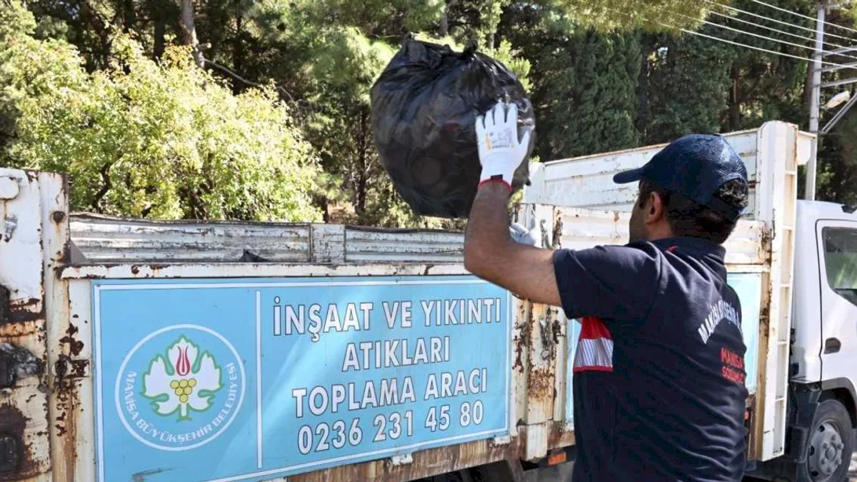 Manisa'da Spil Dağı yolunda kapsamlı temizlik