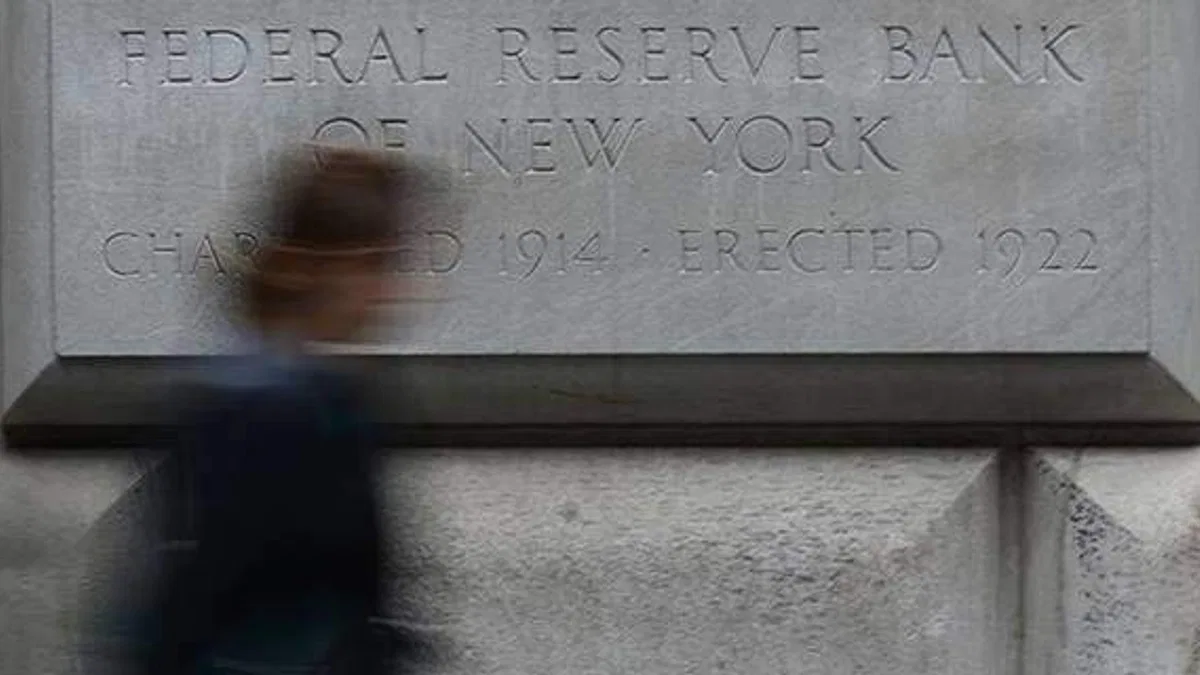Fed tutanakları yüksek faiz oranlarının bir süre daha devam edeceğinin sinyalini verdi