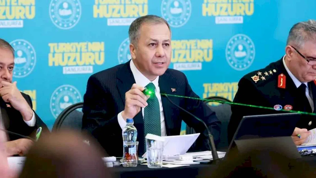 Bakan Yerlikaya: Terör örgütleri ile bir olunmaz, şehri emin terör yandaş olamaz!