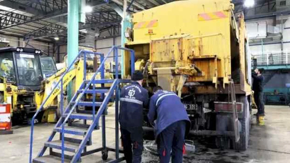 Kocaeli Büyükşehir atölyelerinden sahaya kesintisiz hizmet