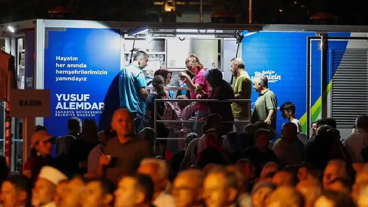 15 Temmuz’un 10’uncu yılında Sakarya, Demokrasi Meydanı’nda buluştu