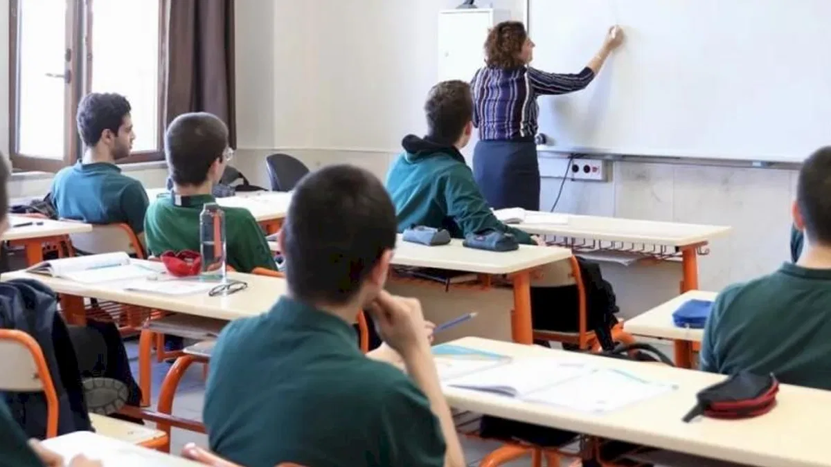 Öğretmenlerin yer değiştirme takvimleri belli oldu